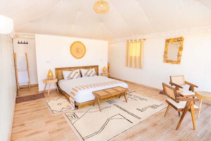 Room 5 of 28