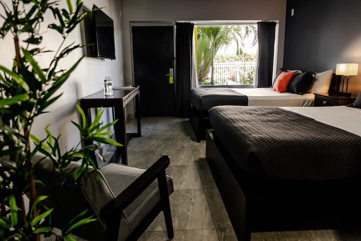 Quadruple 2 Double Beds (3 of 15)