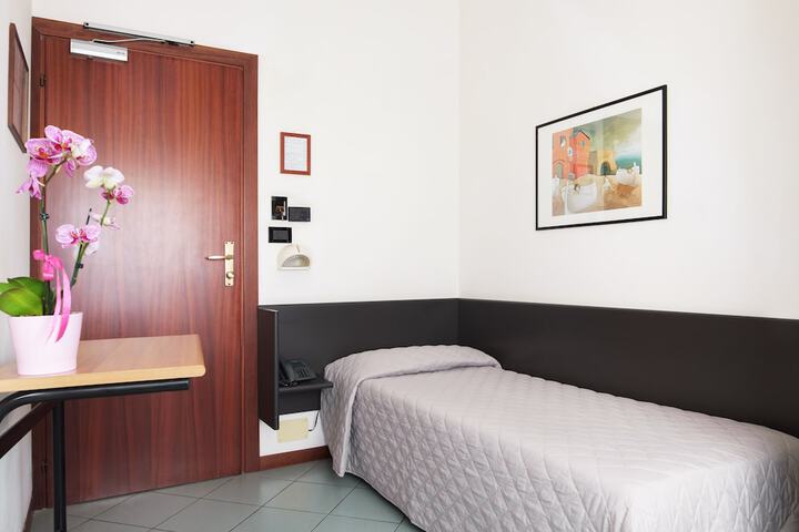 Room 14 of 72