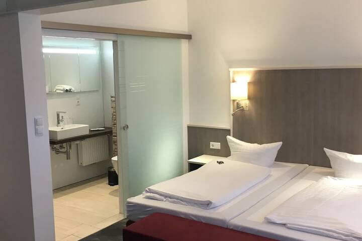 Room 4 of 59