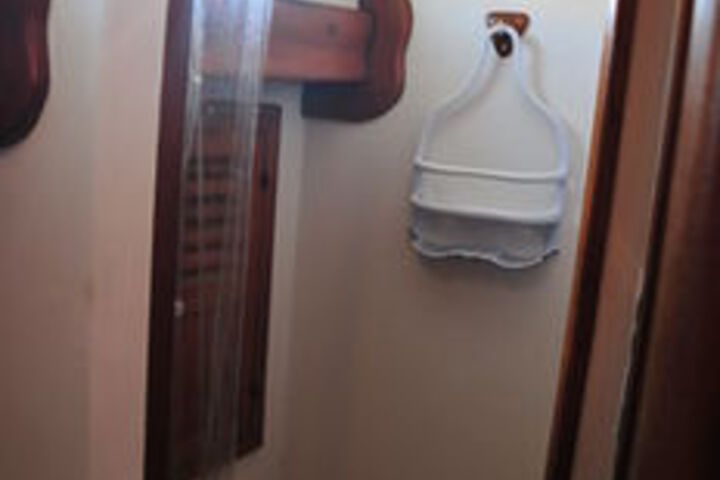 Room 5 of 38