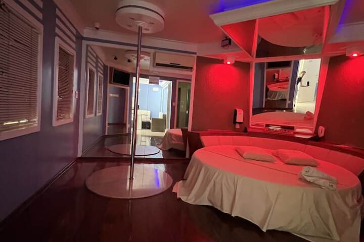 Room 27 of 118