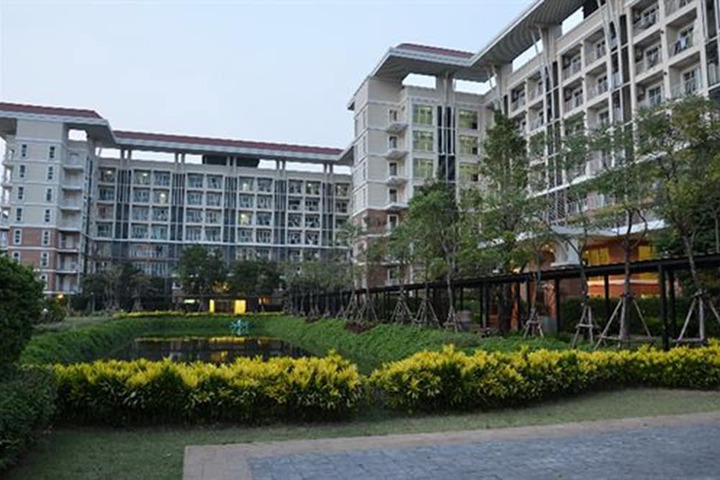 Hotel Exterior 62 of 84