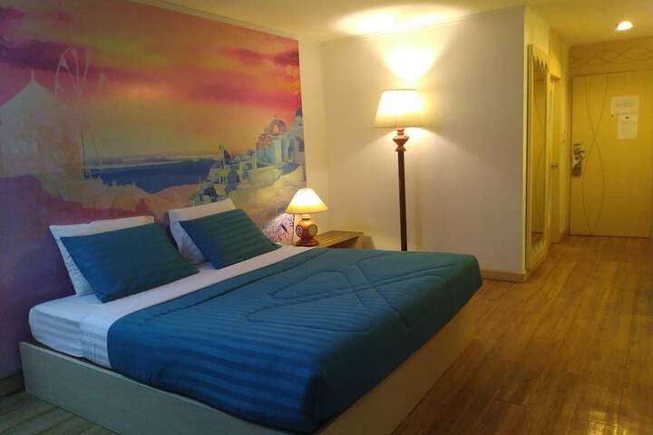 Room 52 of 147