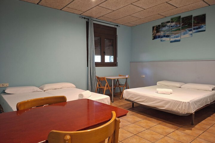 Room 6 of 27
