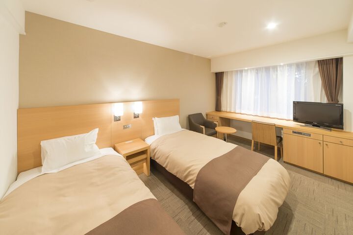 Room 6 of 43