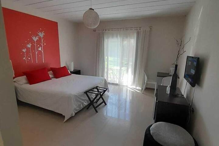 Room 5 of 30