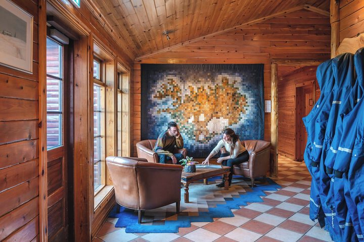 Hotel Lobby