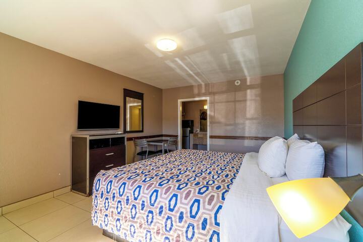 Room 15 of 43