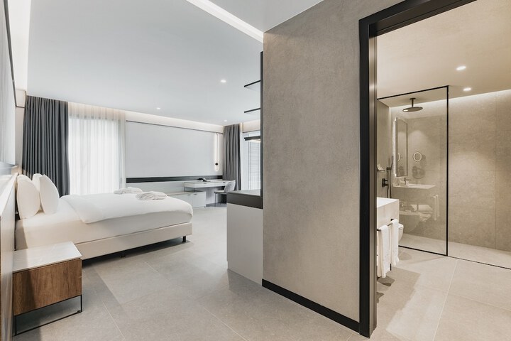 Room 30 of 89