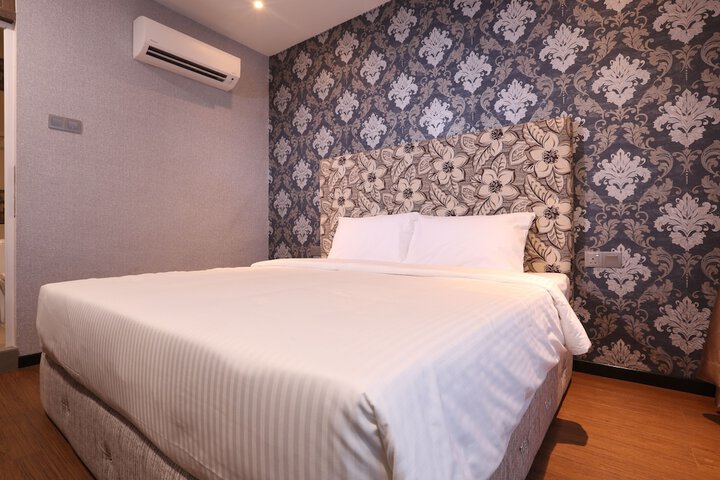 Room 15 of 49