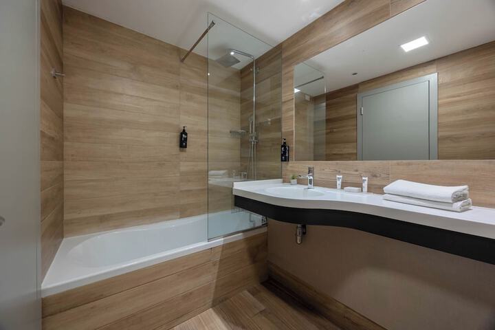 Bath Interior