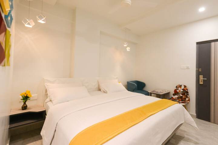 Room 6 of 20