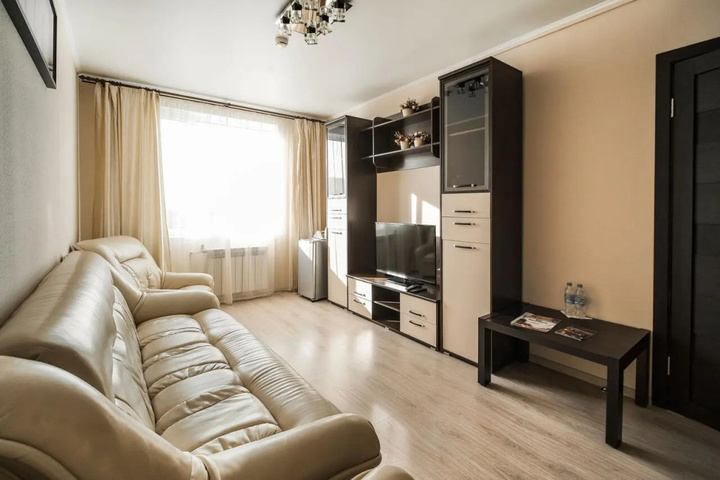 Room 4 of 25