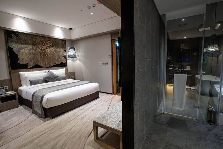 Room 15 of 56