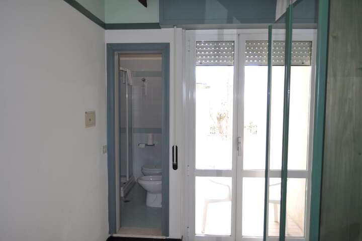 Room 7 of 35