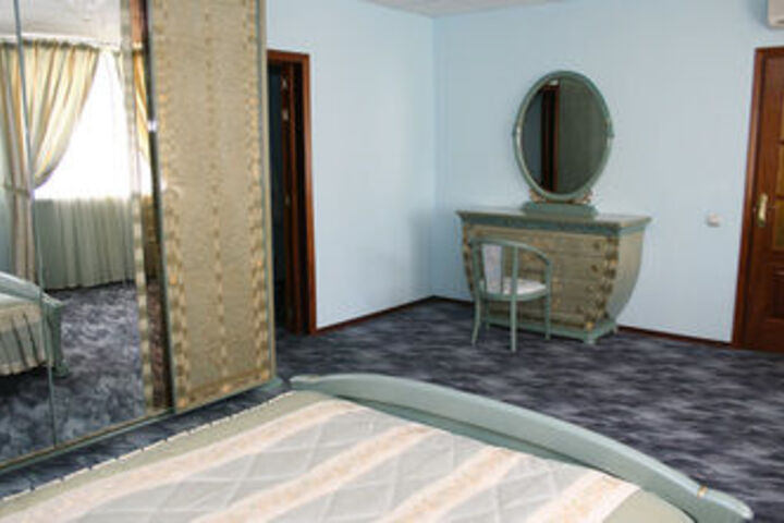 Room 44 of 68