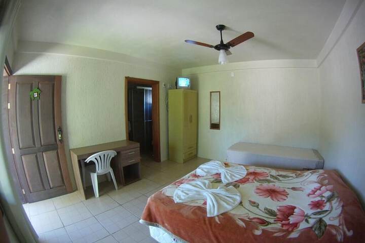 Room 4 of 35