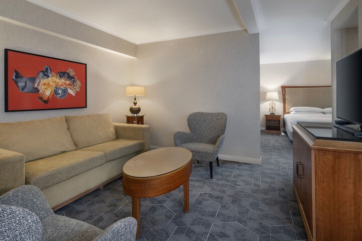 Room 7 of 51