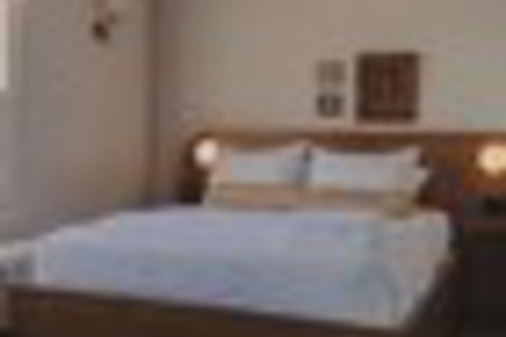 Room 17 of 72