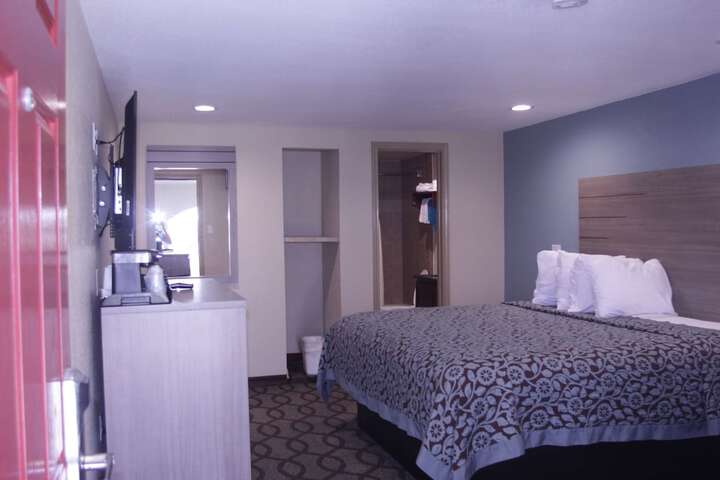 Room 21 of 51