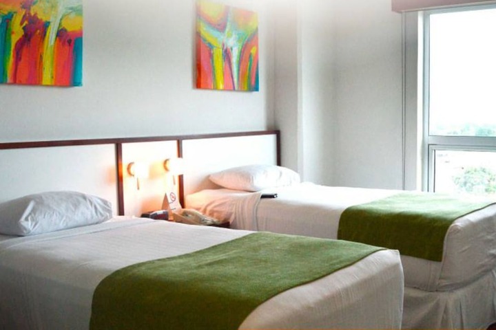 Room 10 of 66