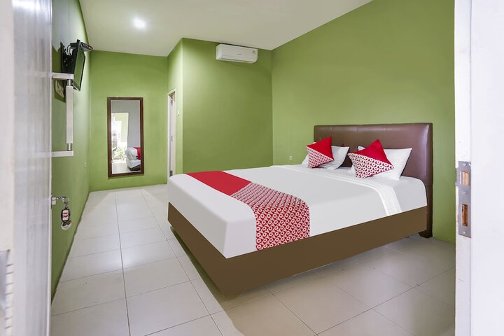 Room 12 of 26