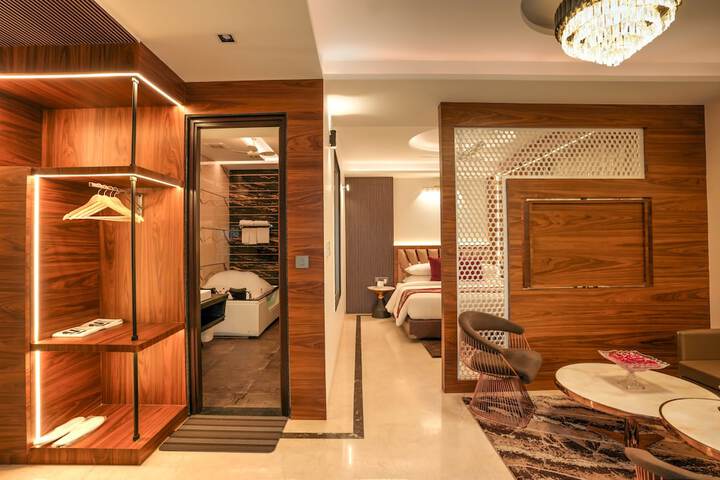 Room 35 of 62