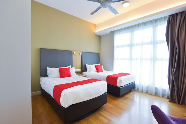 Room 25 of 138