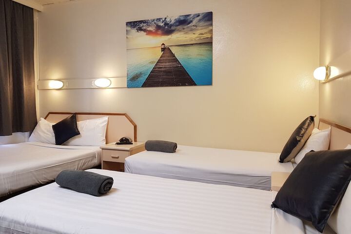 Room 4 of 41