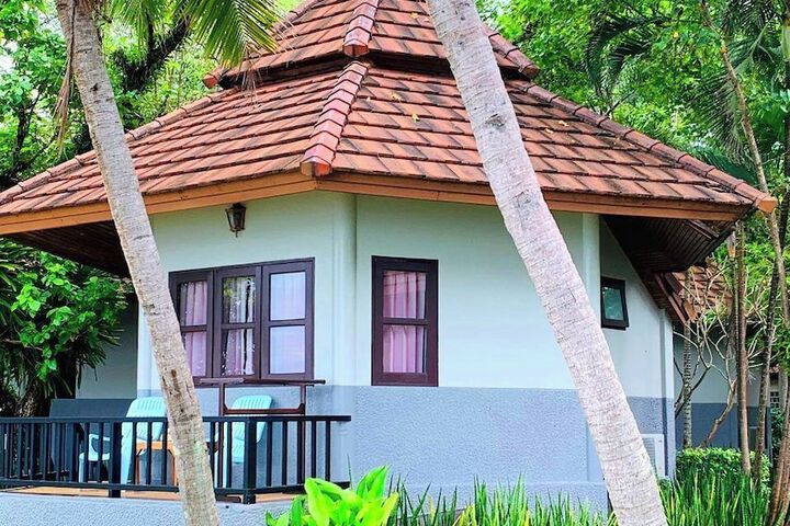 Exterior of Coral Resort