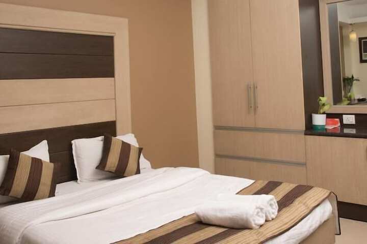 Room 6 of 22