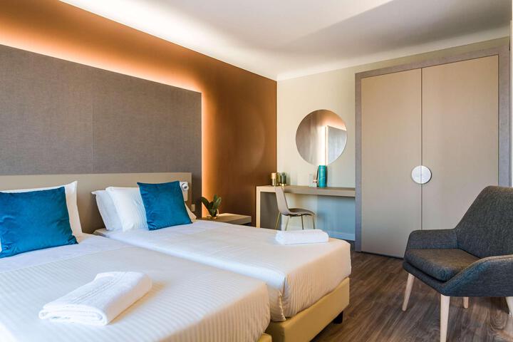 Room 45 of 63