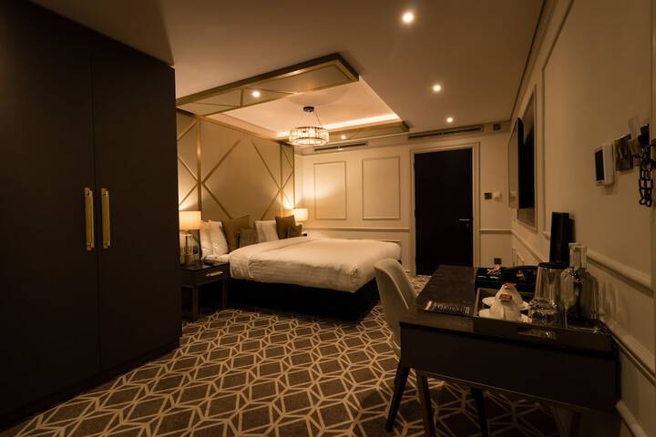 Room 6 of 55