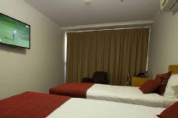 Room 115 of 204