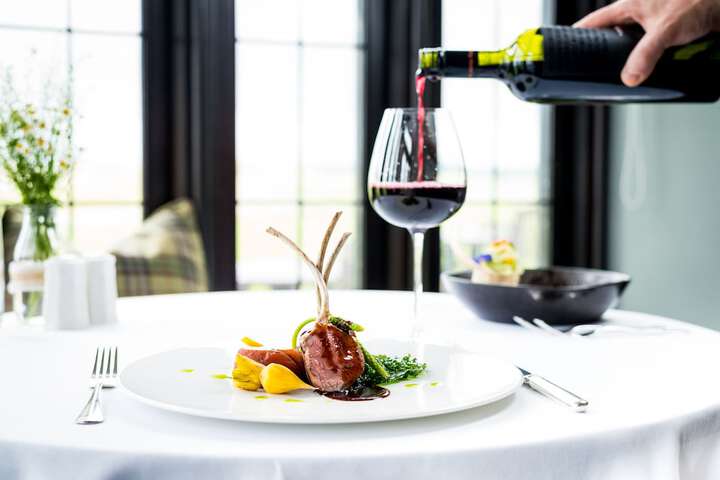 Dining 74 of 109