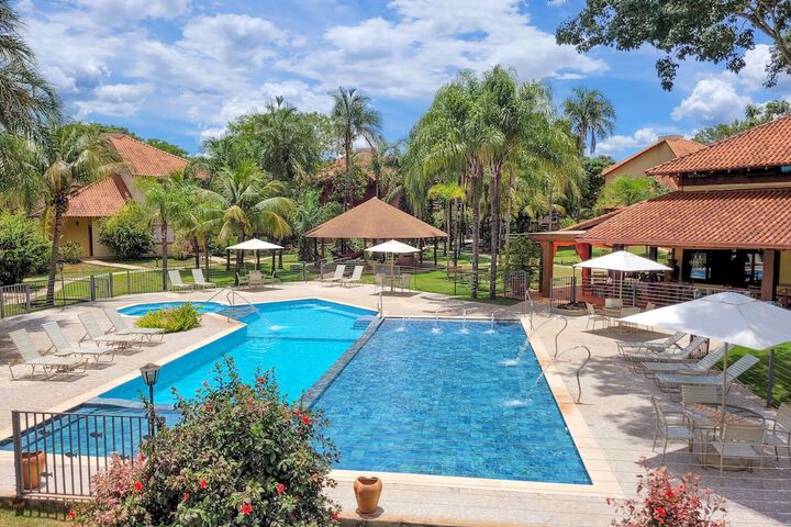 Hotel with Pool