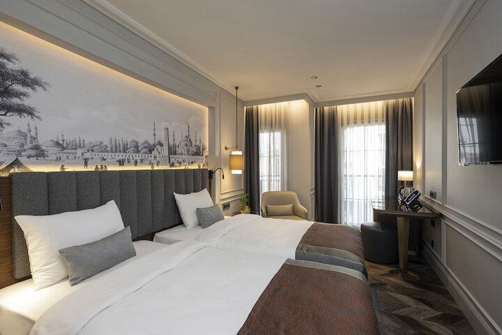 Room 9 of 39
