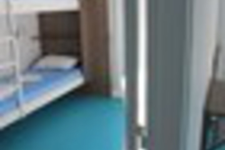 Room 32 of 135