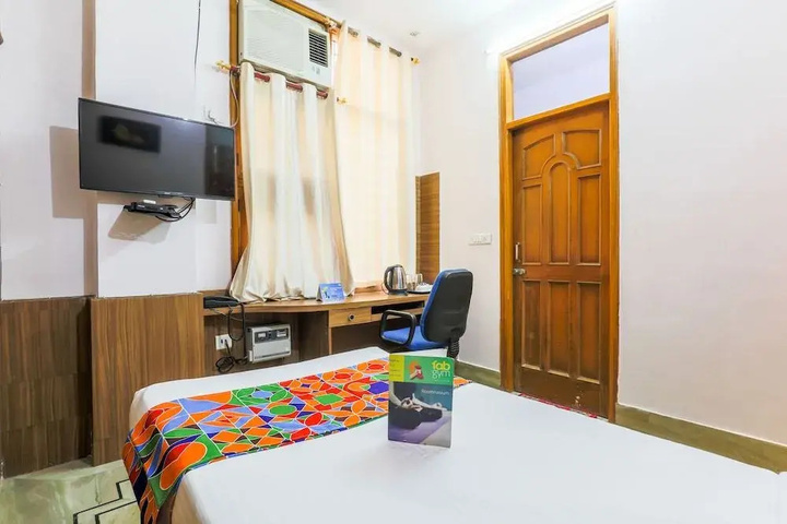 Room 3 of 9