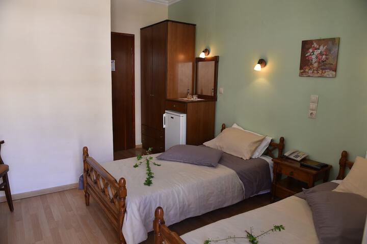 Room 15 of 52