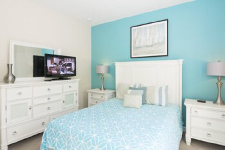 Room 44 of 68
