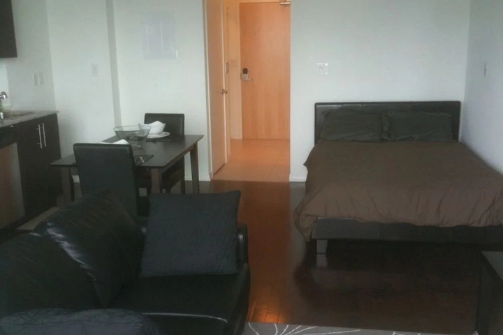 Room 3 of 17