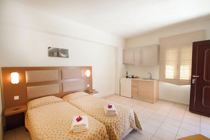 Room 42 of 102