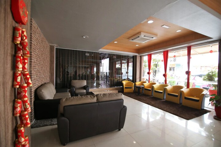 Hotel Interior 8 of 30
