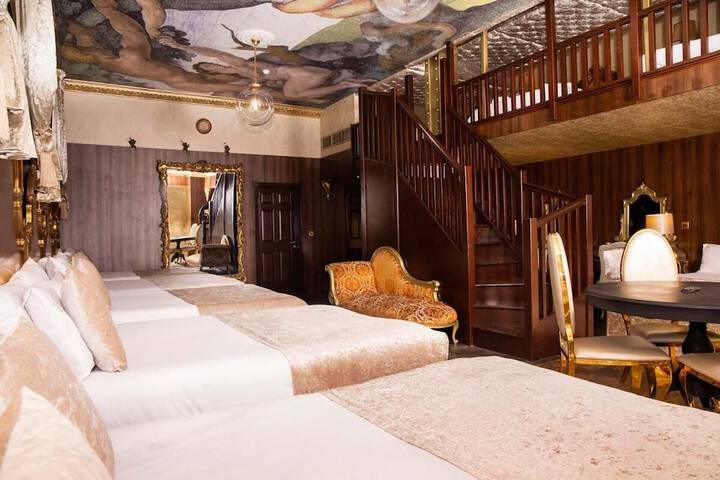 Room 20 of 171
