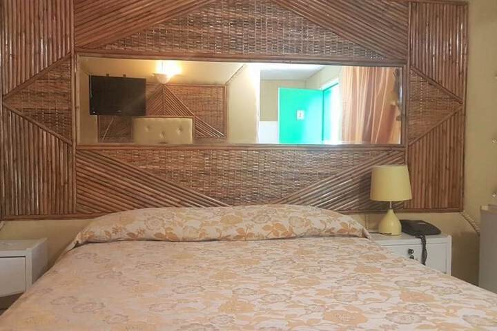Room 12 of 40