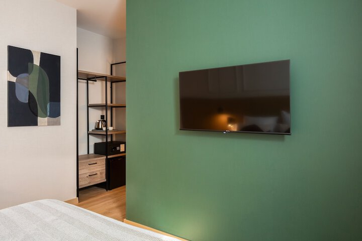 Room 19 of 43