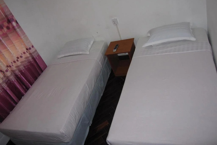 Room 2 of 13
