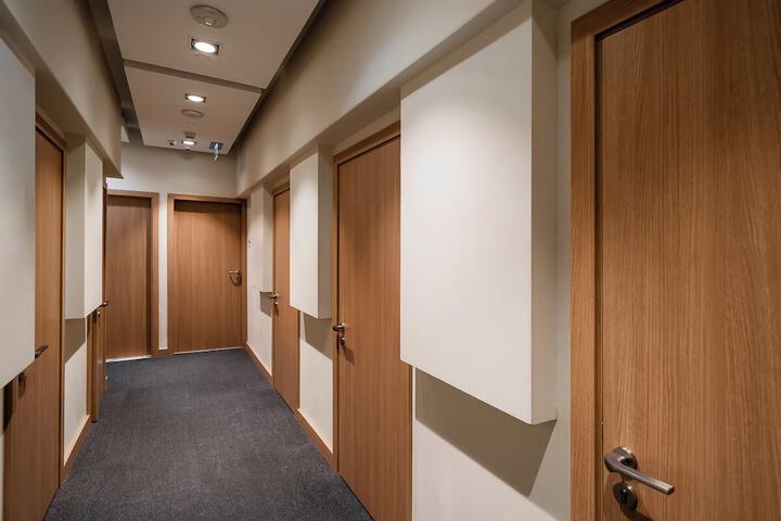 Ballroom/Hall 15 of 17